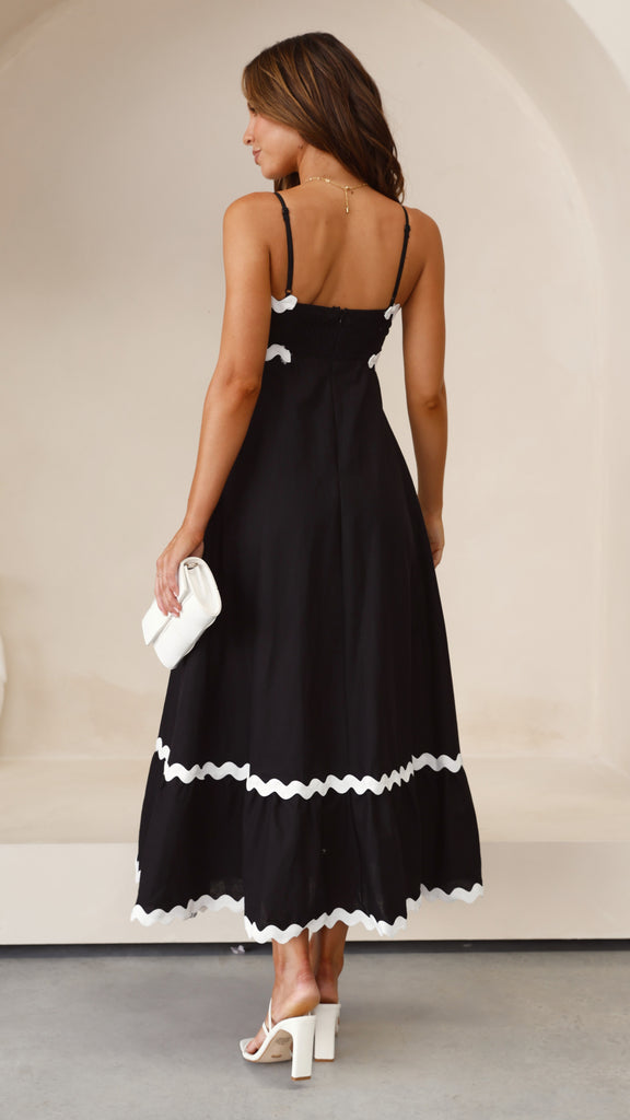 Effortlessly Elegant Dress with a Timeless Design