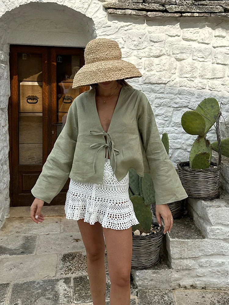 Effortlessly Elegant Blouse with a Timeless Design