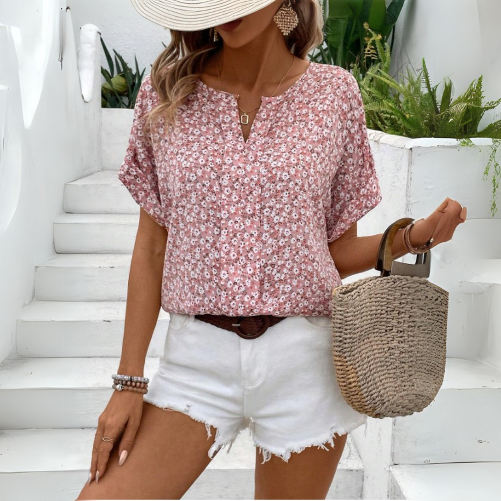 Well Tailored Blouse with a Graceful Silhouette