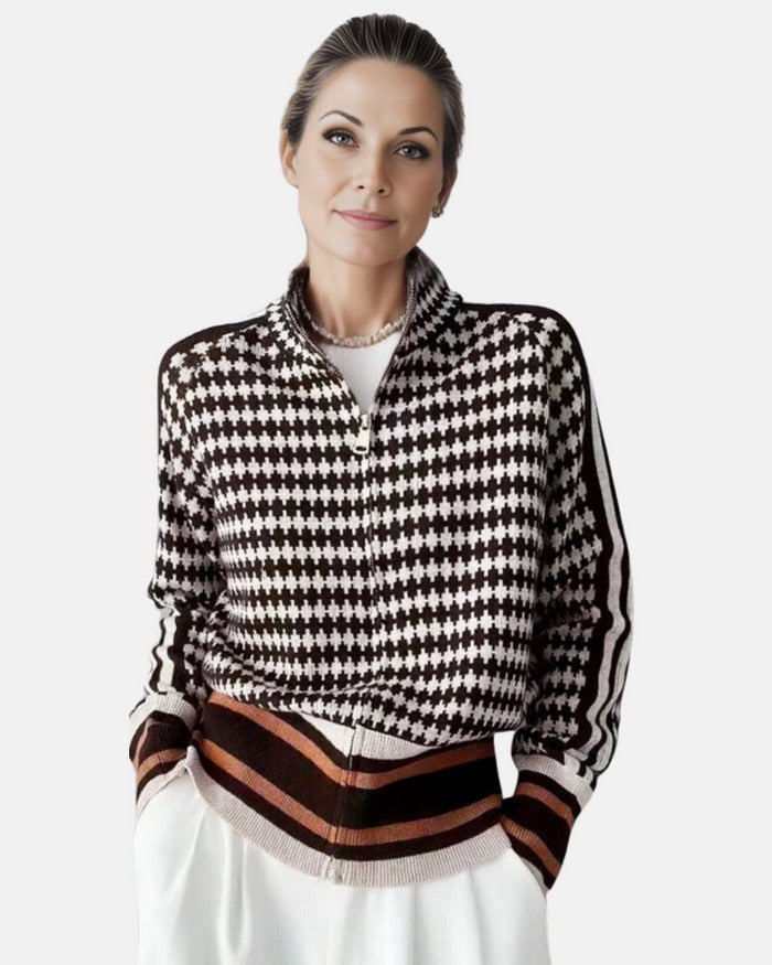 Effortlessly Elegant Blouse with a Timeless Design