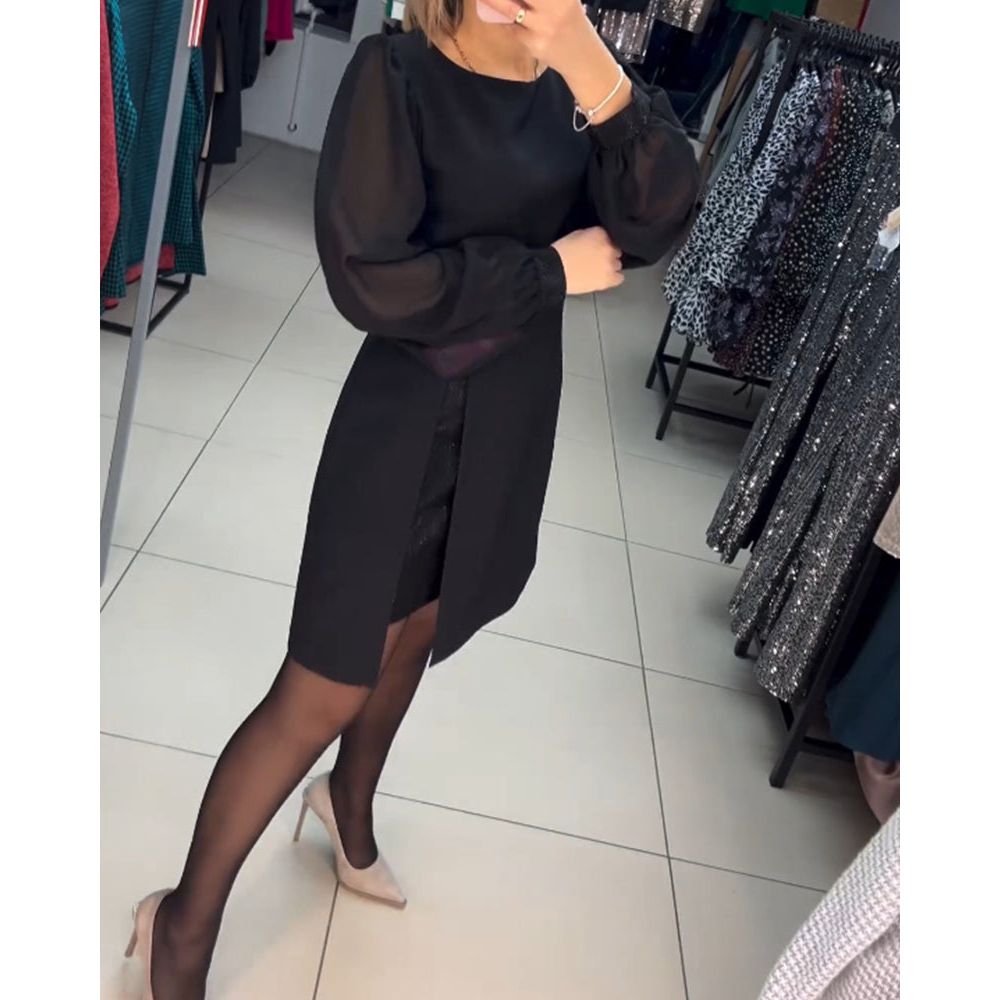Classic Vintage Dress with a Flattering Fit
