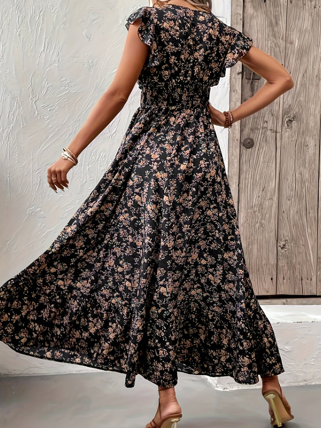 Gracefully Styled Dress for Any Occasion