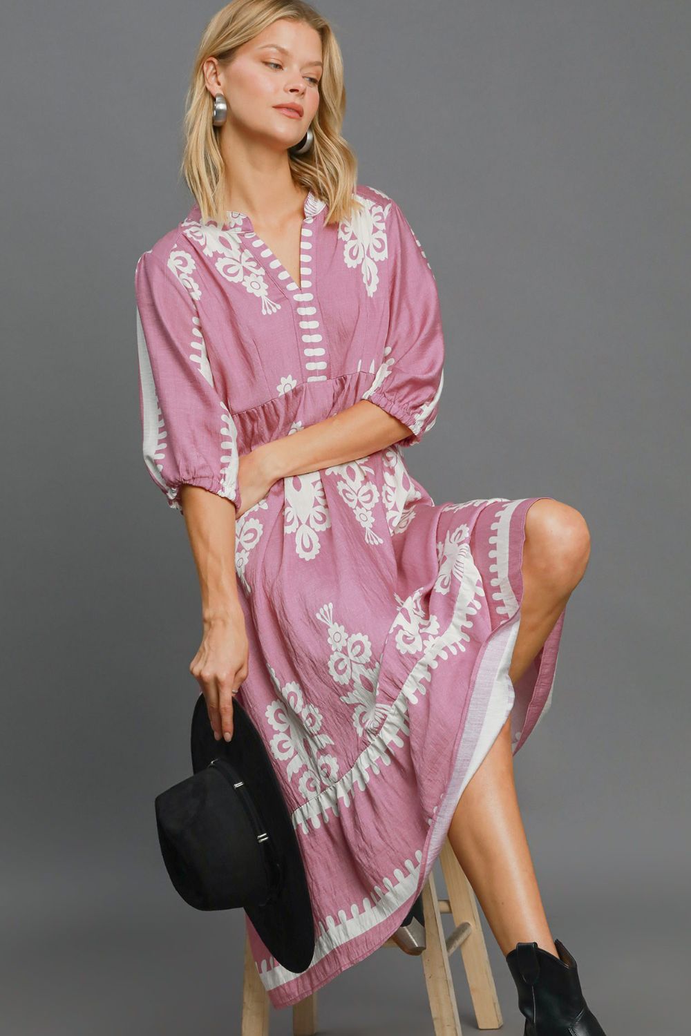 Beautifully Crafted Dress in a Classic Style
