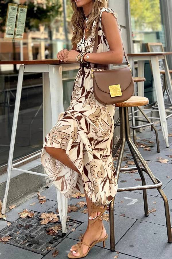 Effortlessly Elegant Dress with a Timeless Design