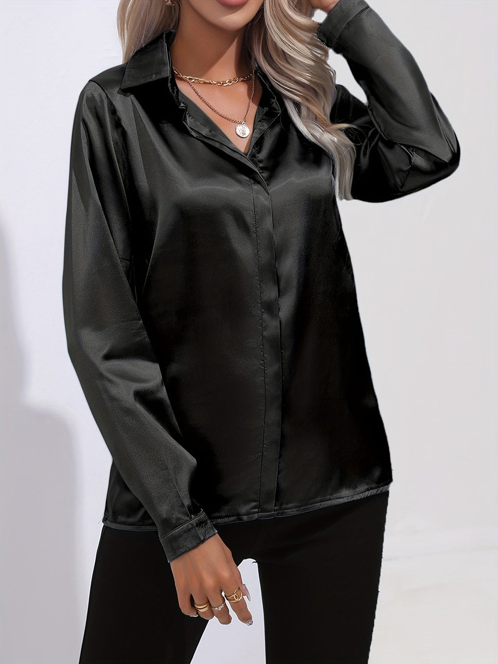 Classic Vintage Blouse with a Flattering Fit
