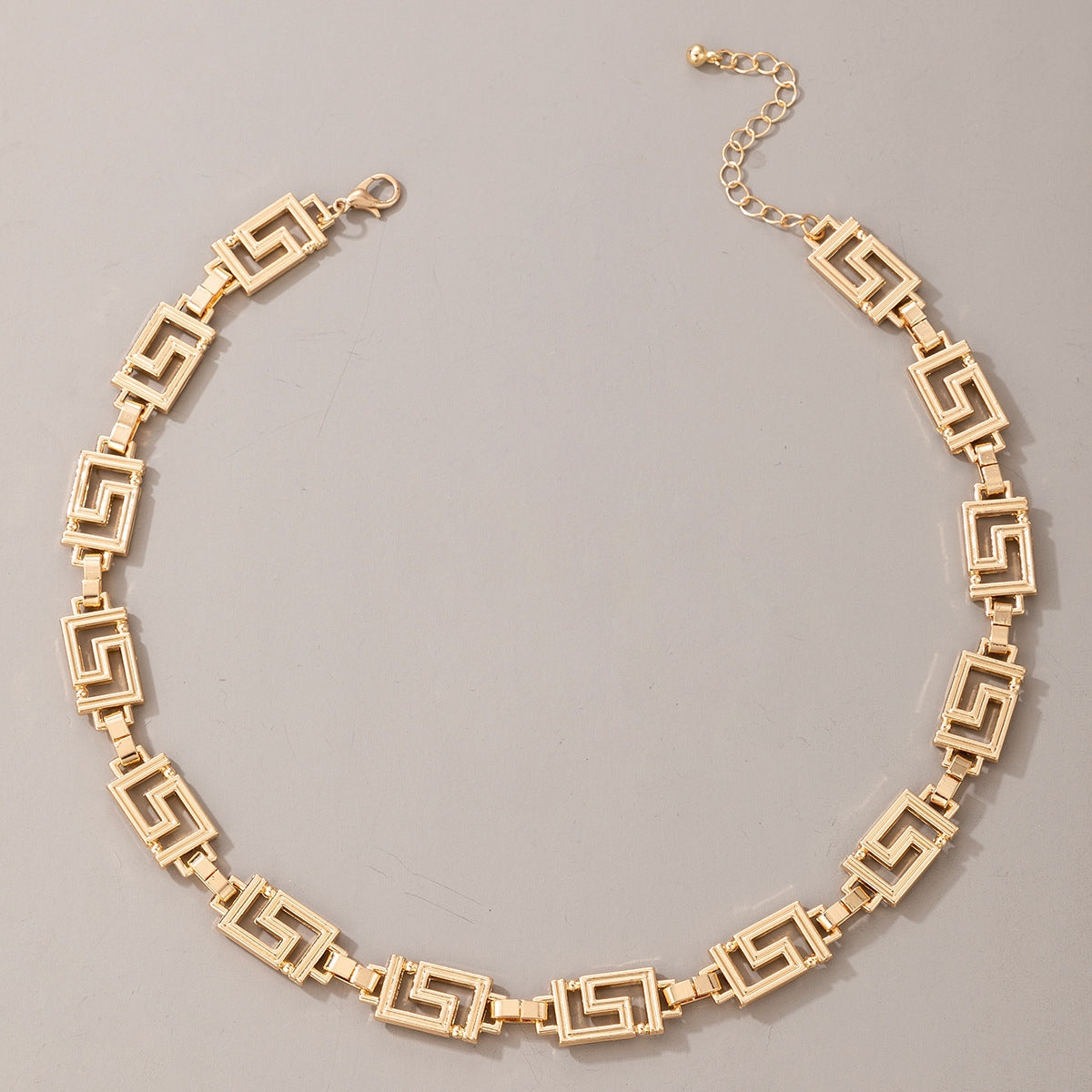 Charming Gold Necklace for Any Occasion