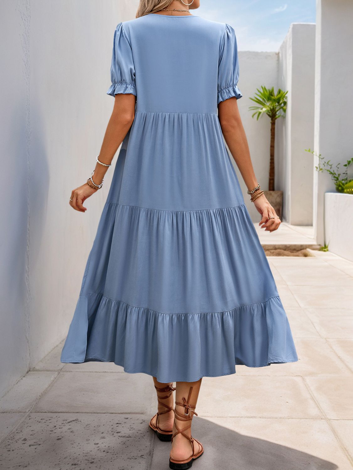 Beautifully Finished Dress in a Timeless Design