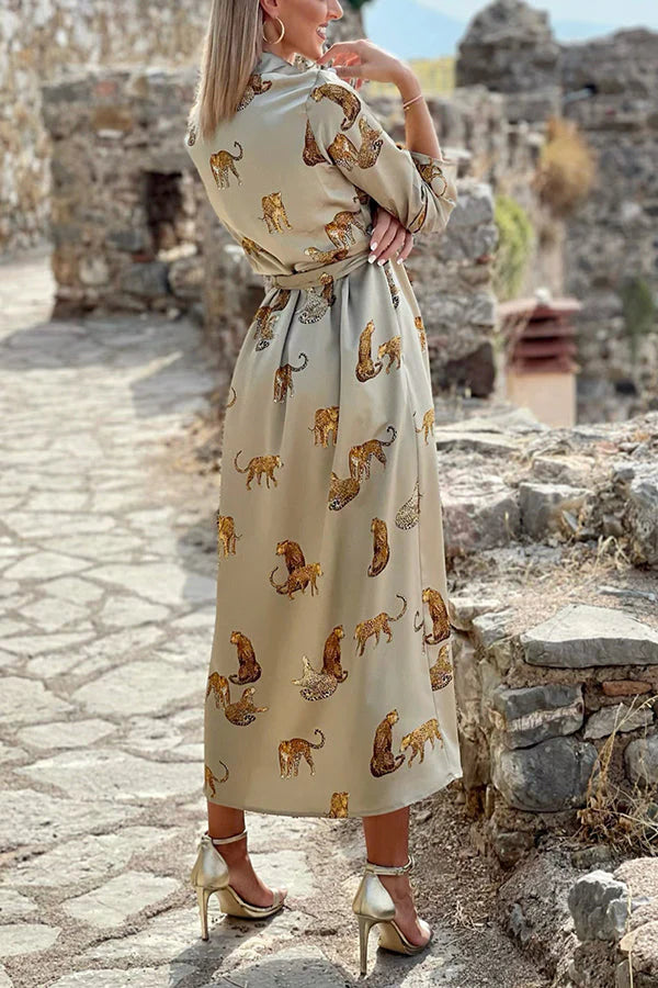 Effortlessly Elegant Dress with a Timeless Design