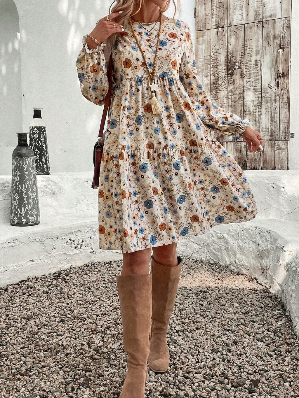 Beautifully Finished Dress in a Timeless Design