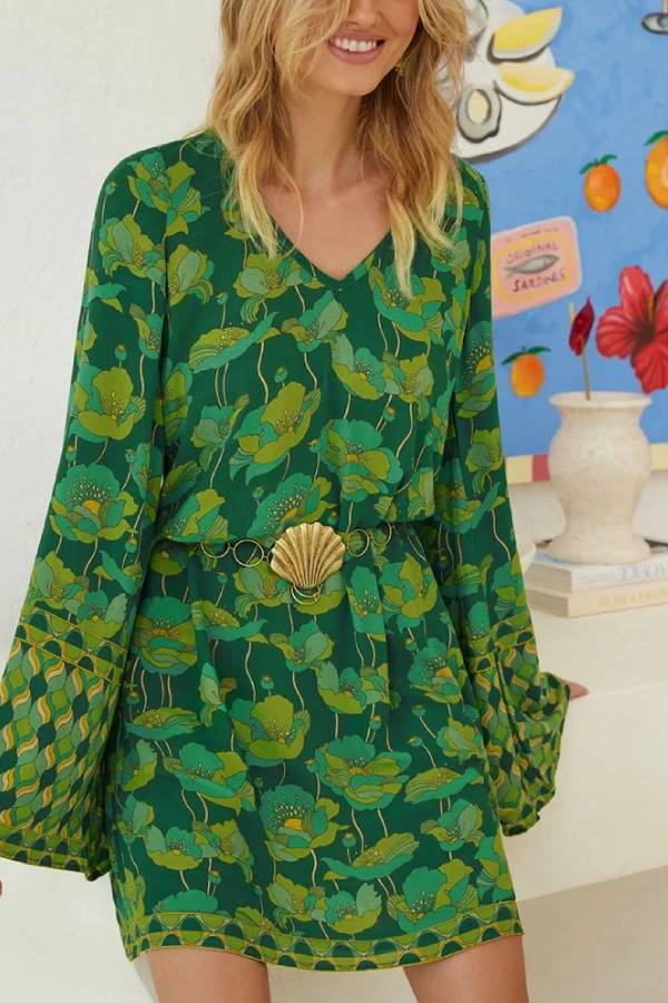 Beautifully Finished Dress in a Timeless Design