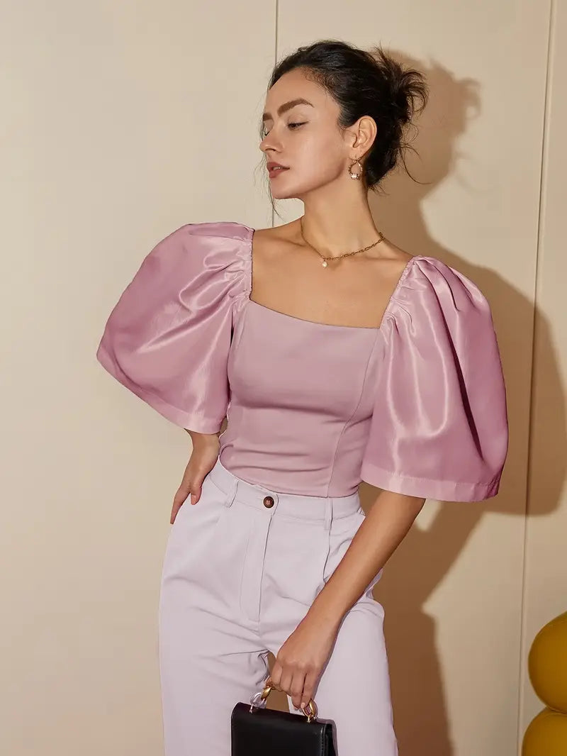 Well Tailored Blouse with a Graceful Silhouette