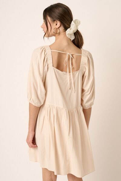 Well Tailored Dress with a Graceful Silhouette