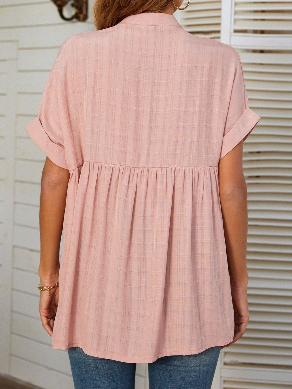 Sophisticated Blouse with a Clean Classic Look