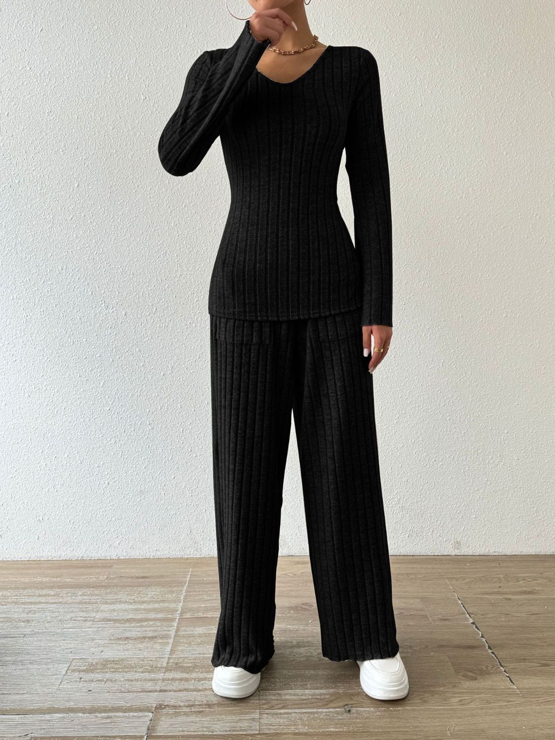 Sophisticated Trousers with a Clean Classic Look