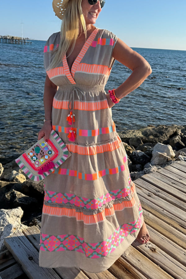Beautifully Finished Dress in a Timeless Design