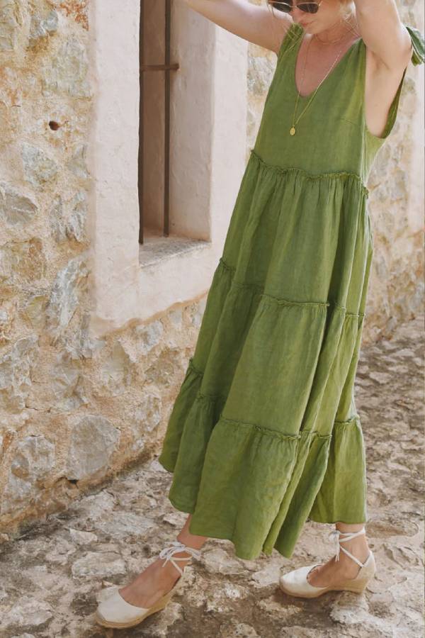 Sophisticated Dress with a Clean Classic Look