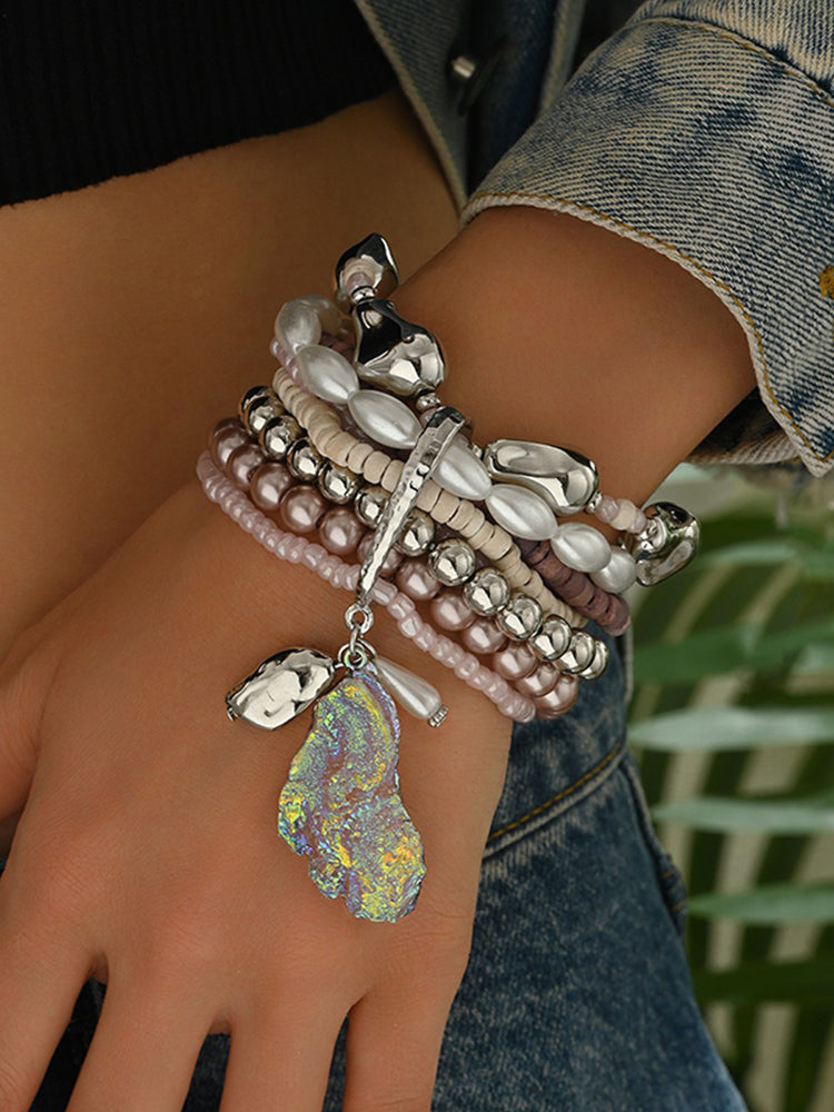 Beautiful Pearl Bracelet with Unique Style