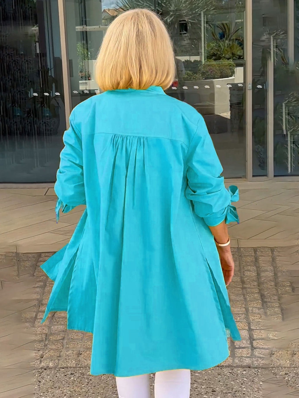 Classic Vintage Shirt with a Flattering Fit
