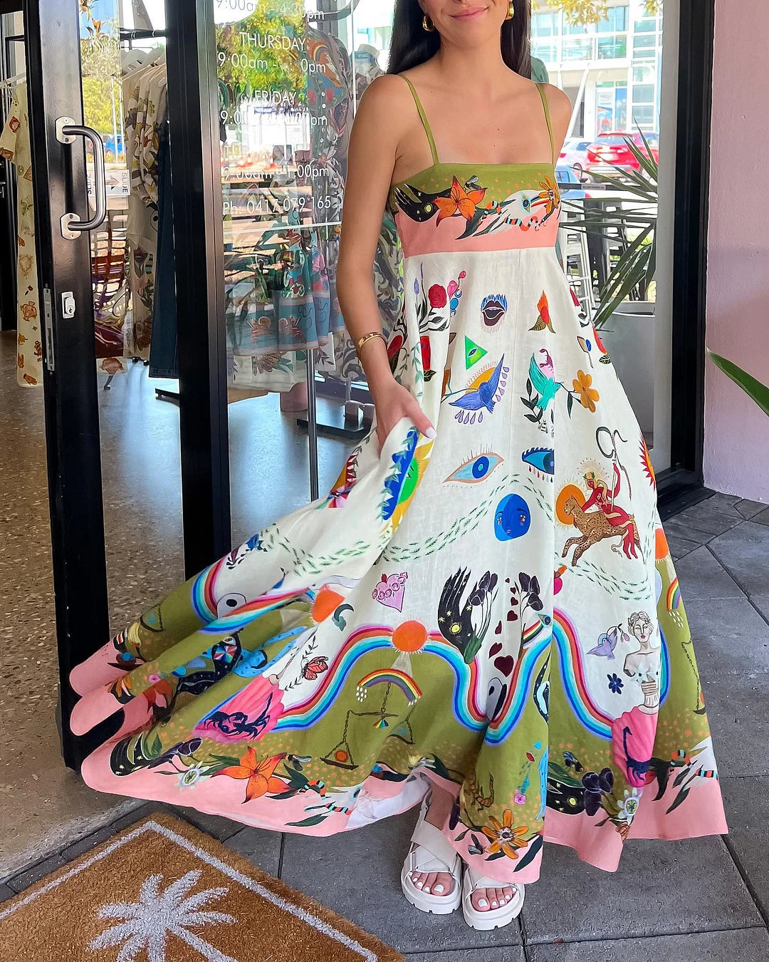 Beautifully Crafted Dress in a Classic Style