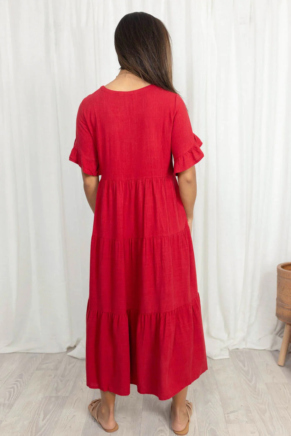Beautifully Crafted Dress in a Classic Style