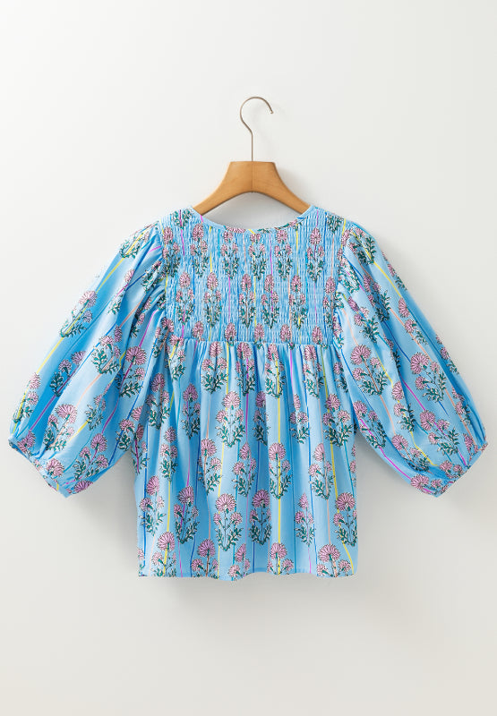 Polished Blouse with an Effortless Classic Look