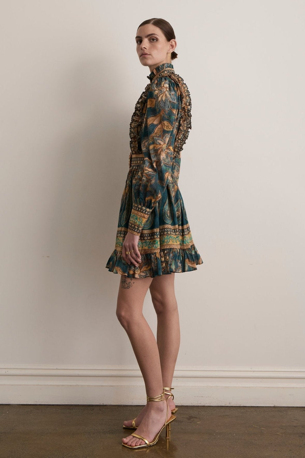 Sophisticated Dress with a Clean Classic Look