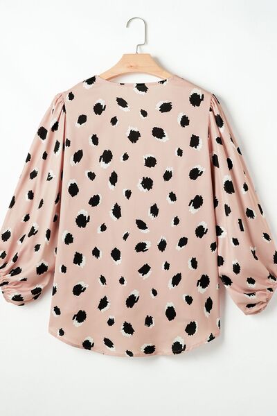 Beautifully Finished Blouse in a Timeless Design