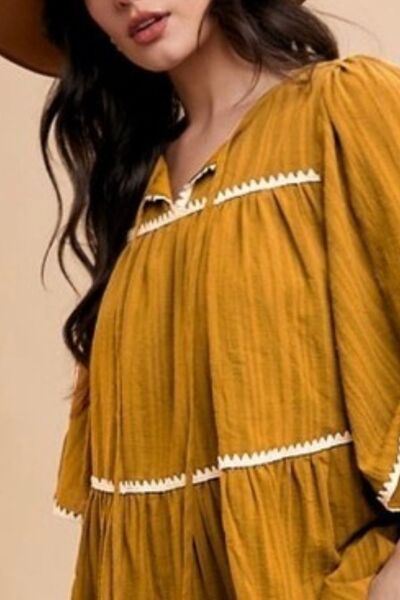 Beautifully Finished Dress in a Timeless Design