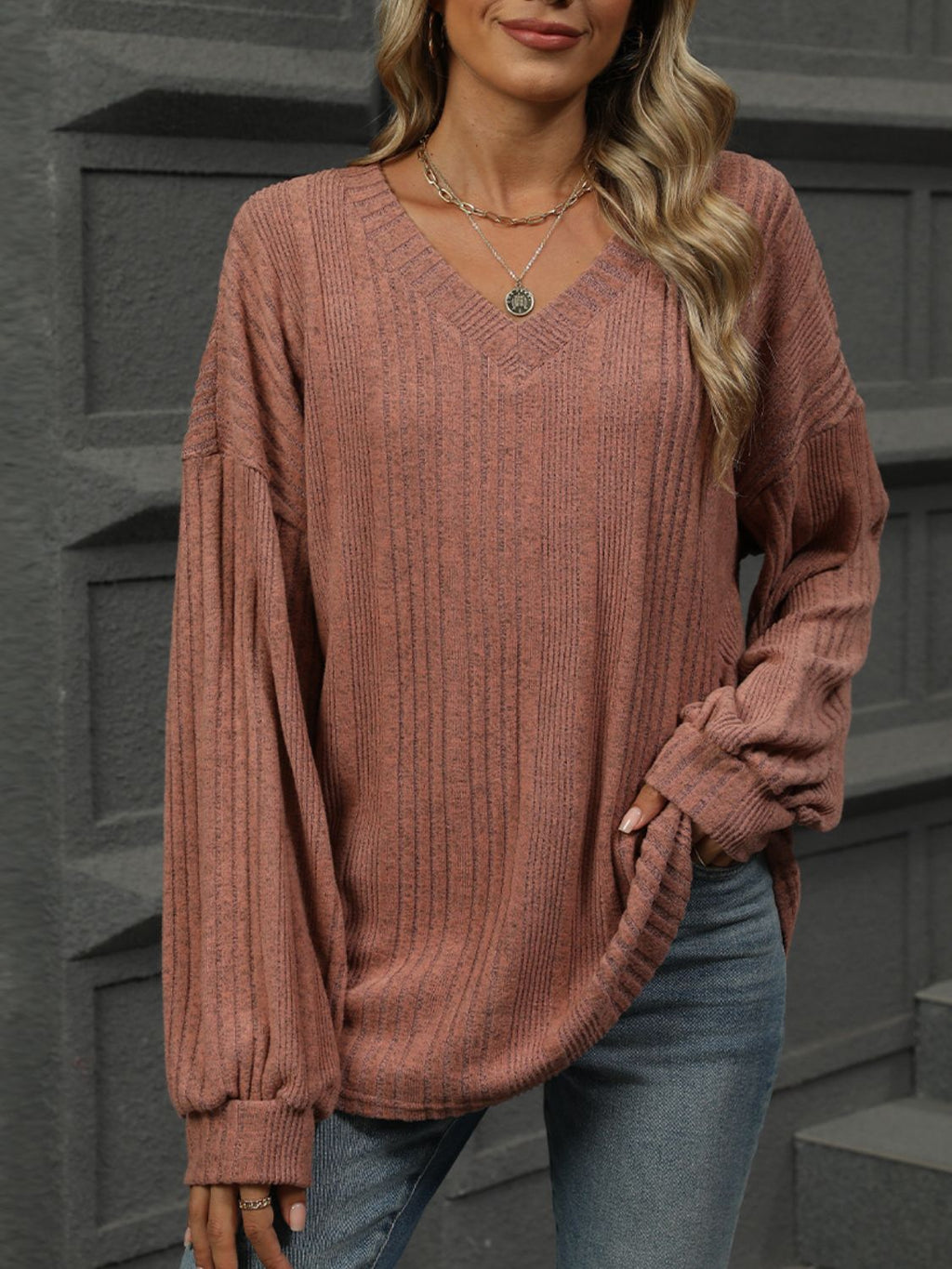 Well Tailored T-Shirt with a Graceful Silhouette