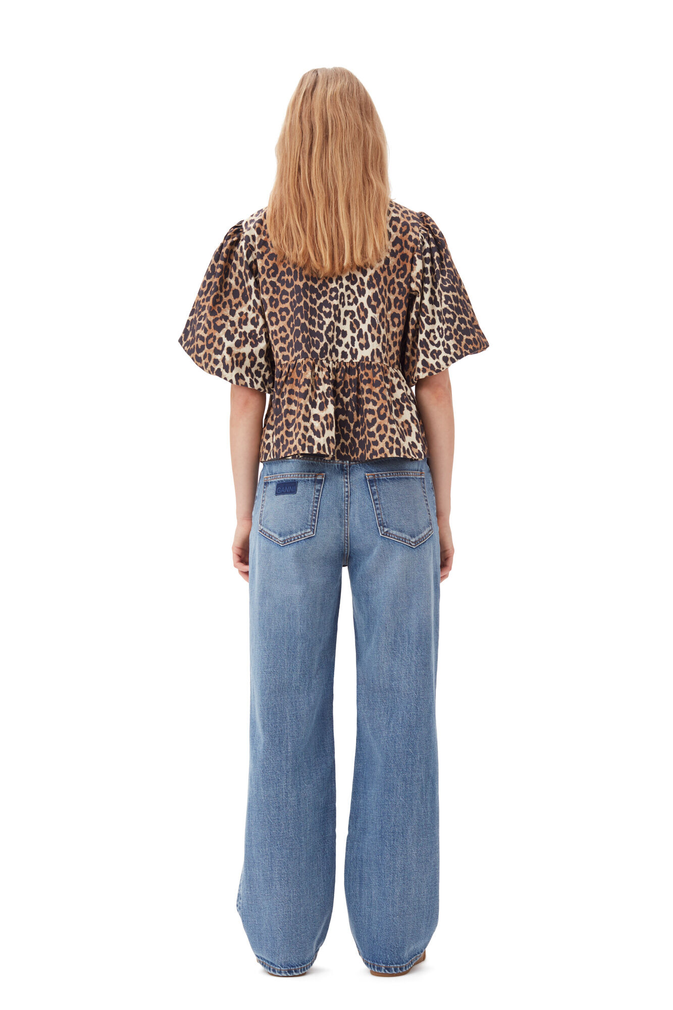 Effortlessly Elegant Blouse with a Timeless Design