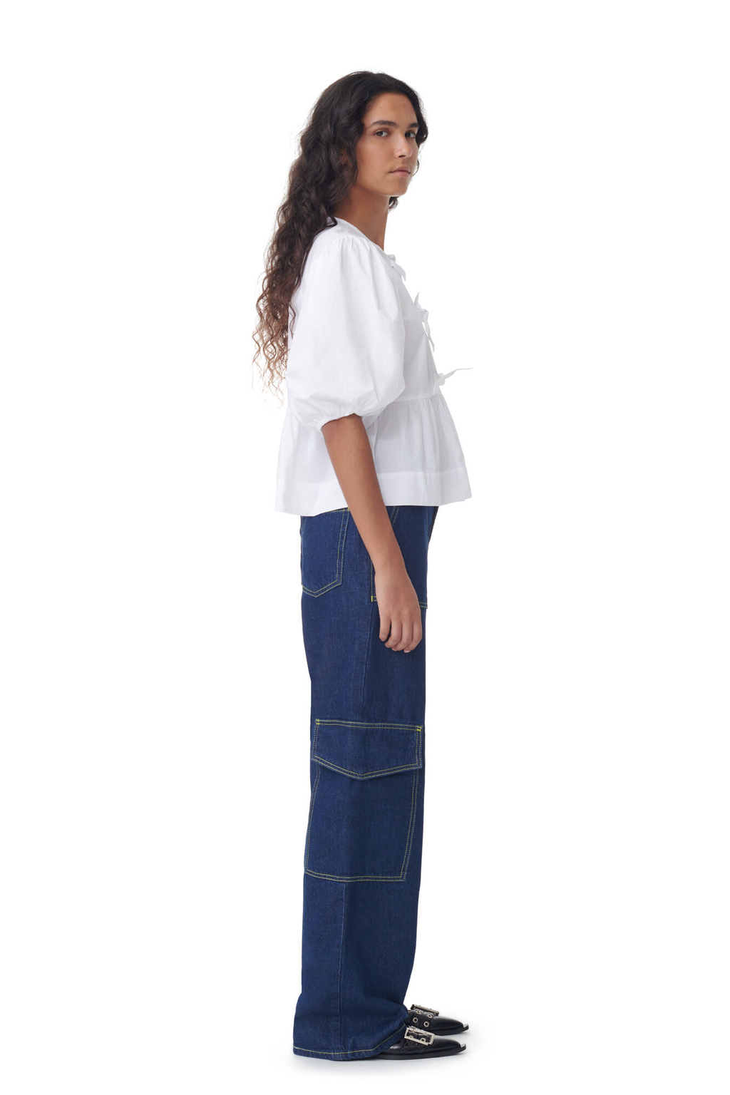 Effortlessly Elegant Blouse with a Timeless Design
