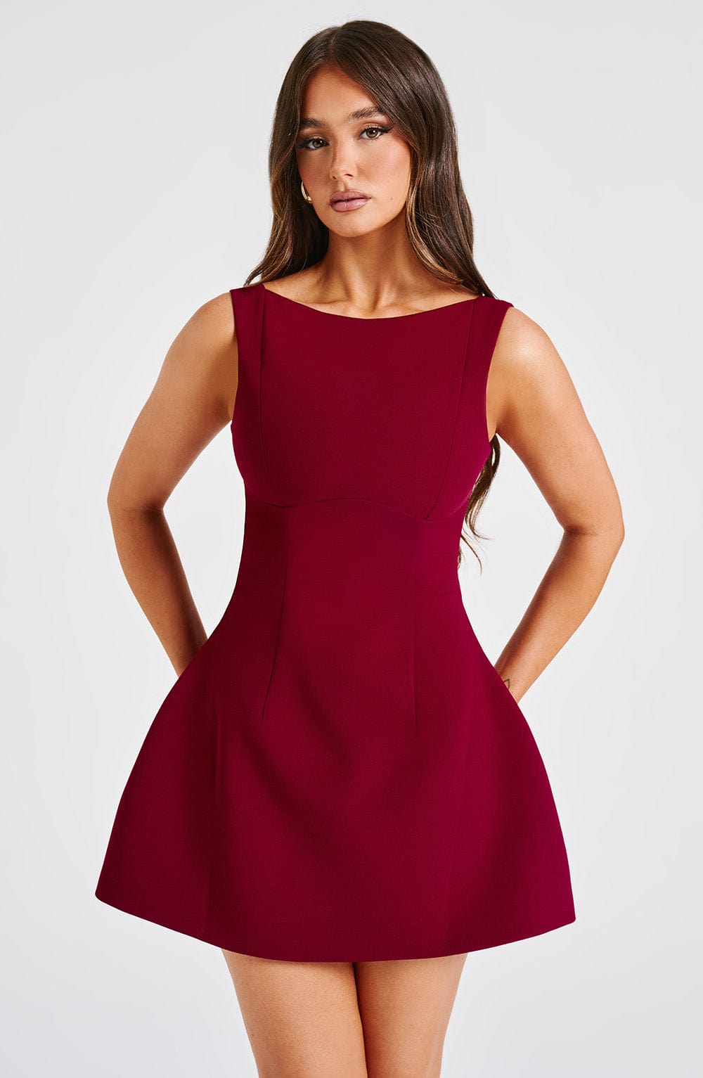 Well Tailored Dress with a Graceful Silhouette
