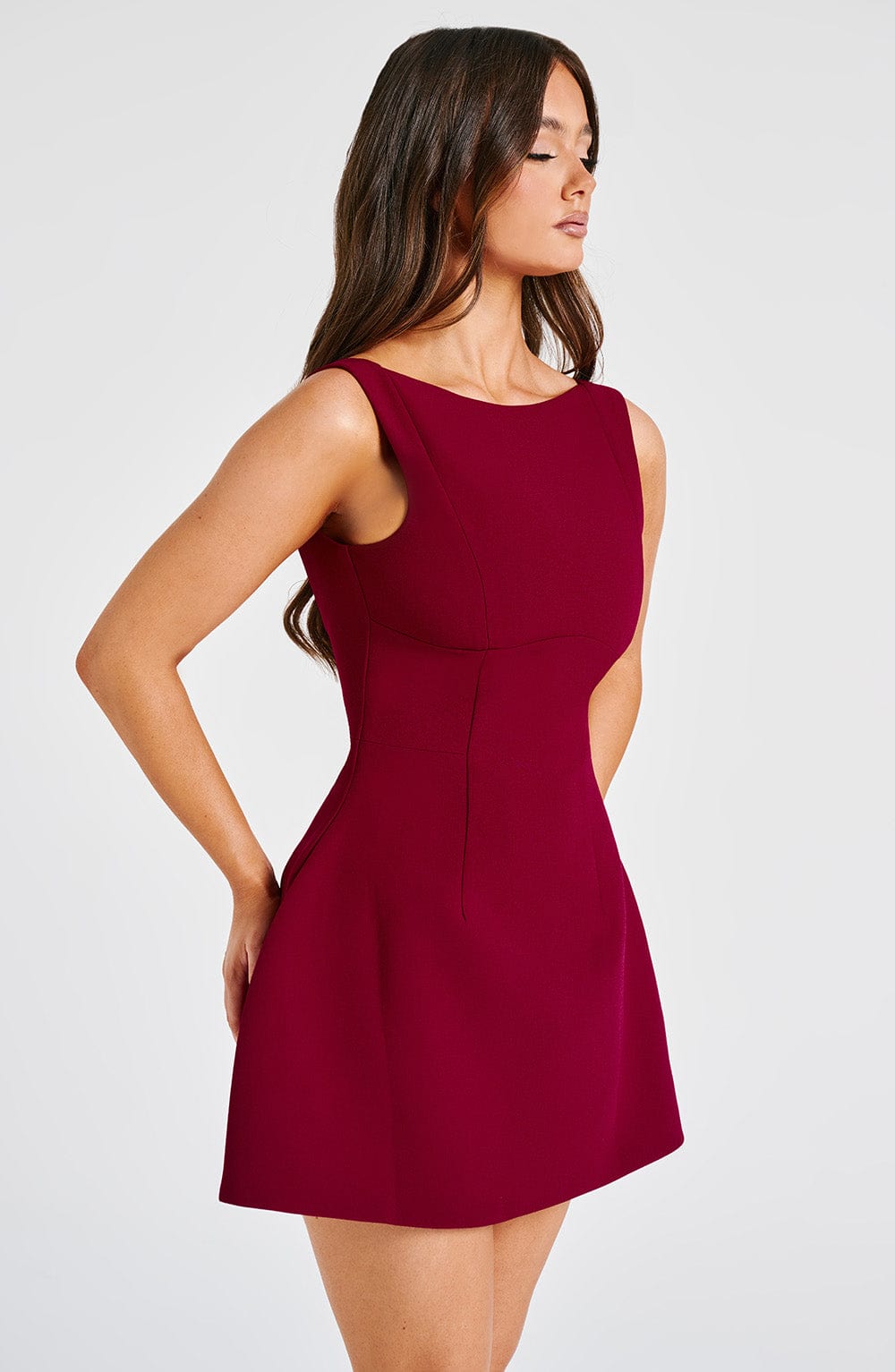 Well Tailored Dress with a Graceful Silhouette
