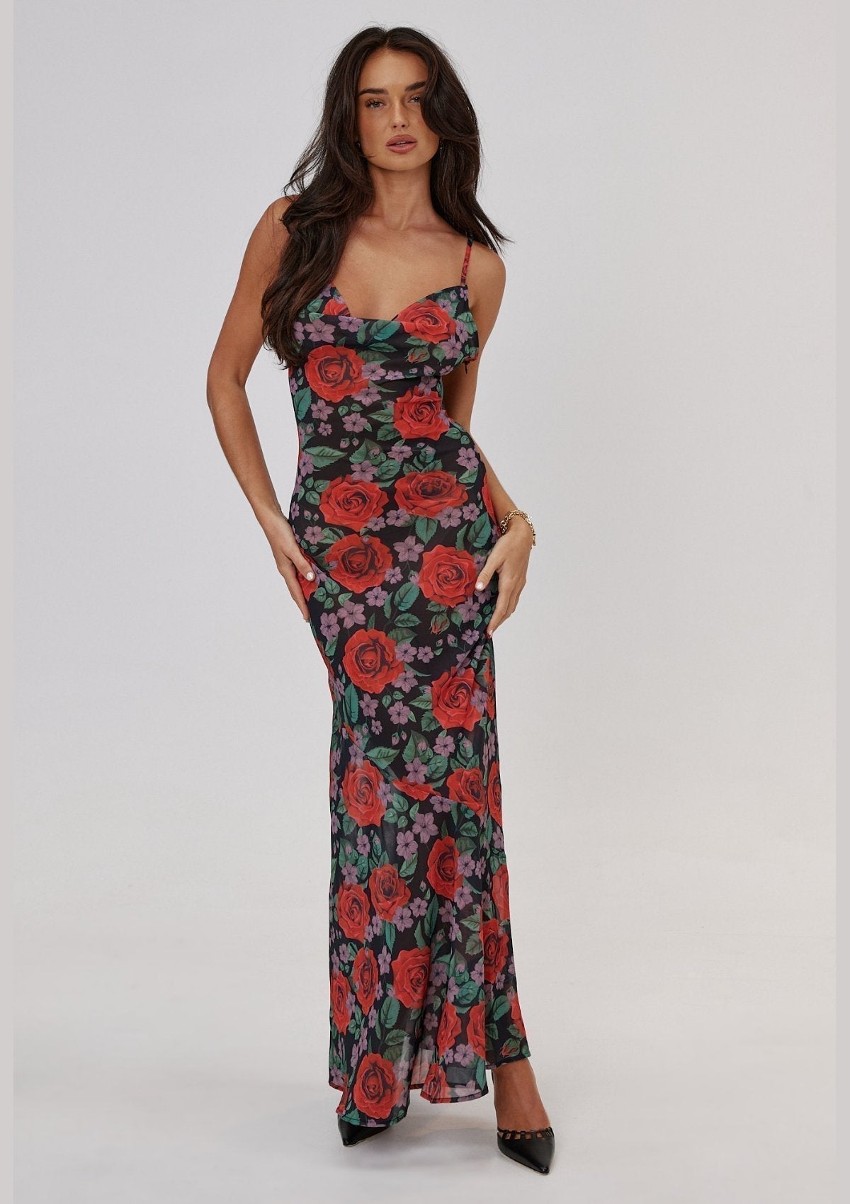 Well Tailored Dress with a Graceful Silhouette