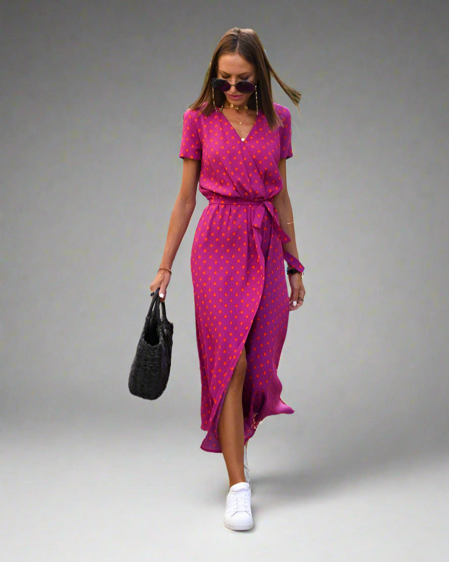 Well Tailored Dress with a Graceful Silhouette