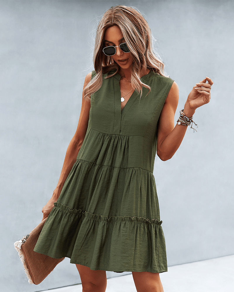 Beautifully Finished Dress in a Timeless Design