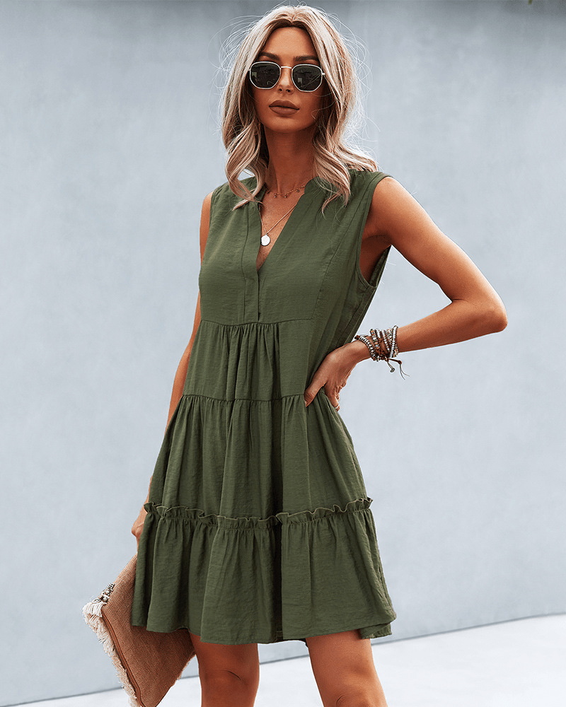 Beautifully Finished Dress in a Timeless Design
