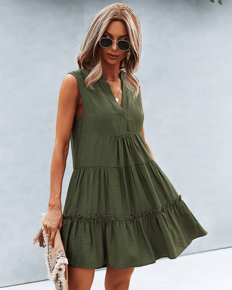 Beautifully Finished Dress in a Timeless Design