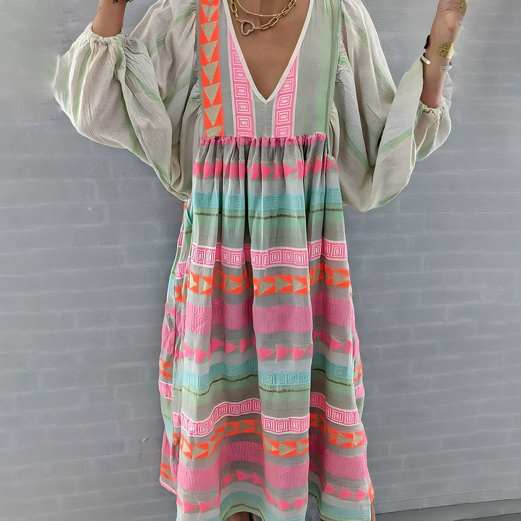 Well Tailored Dress with a Graceful Silhouette