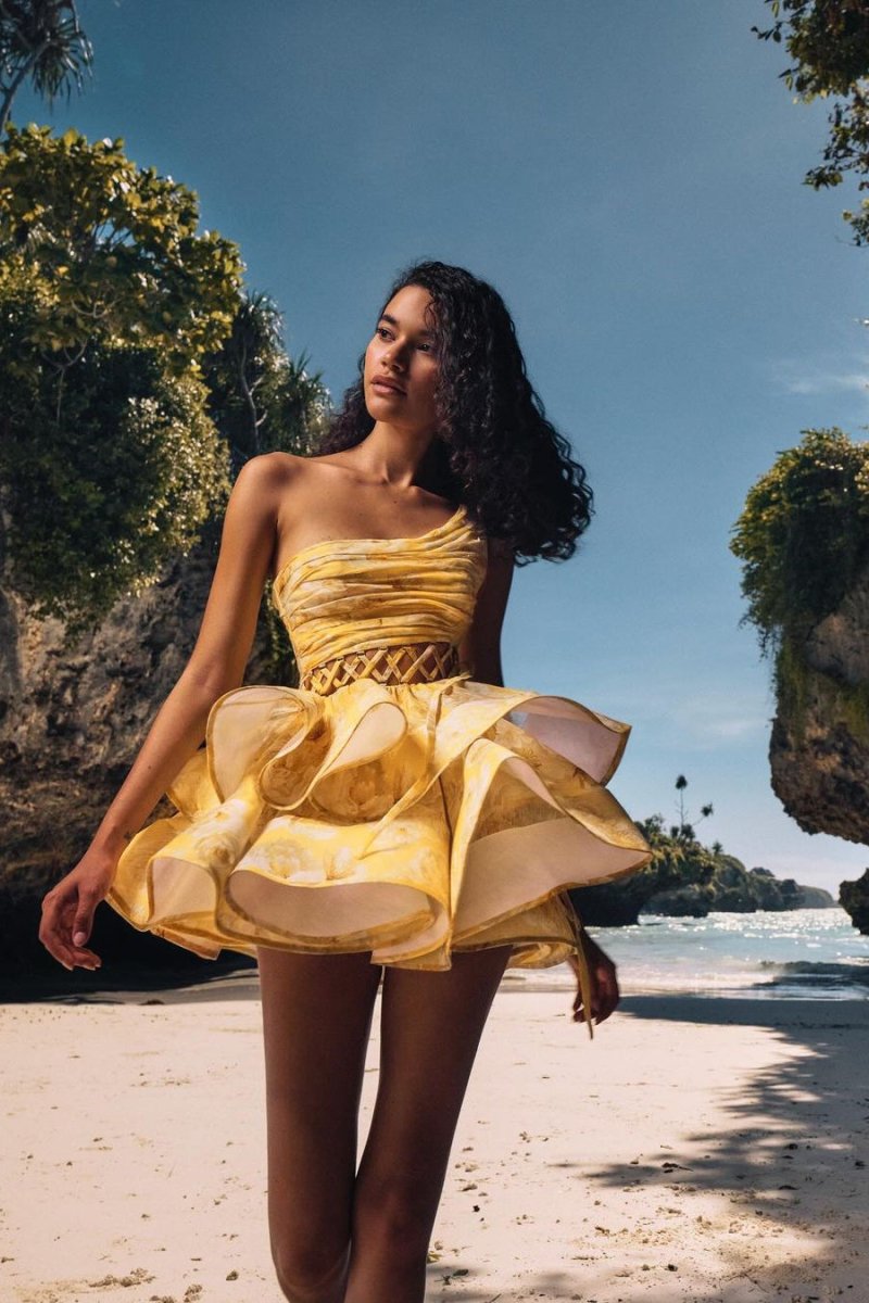 Beautifully Crafted Dress in a Classic Style