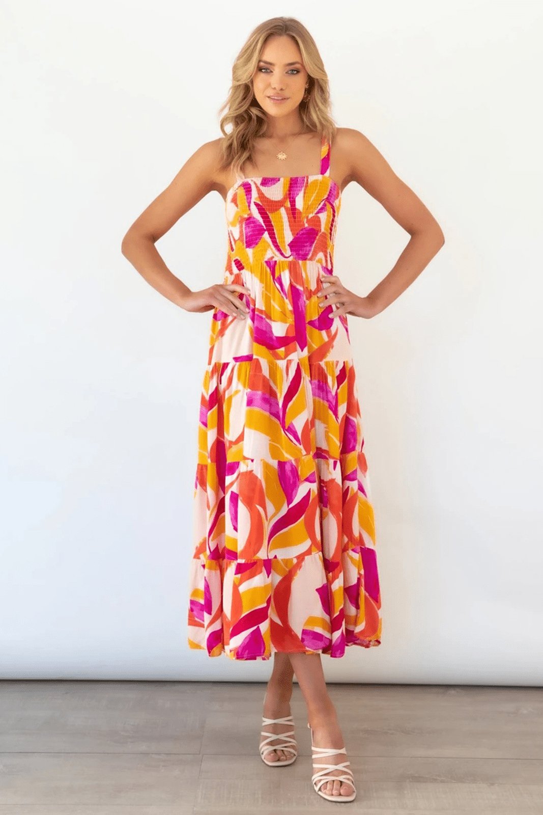 Beautifully Crafted Dress in a Classic Style