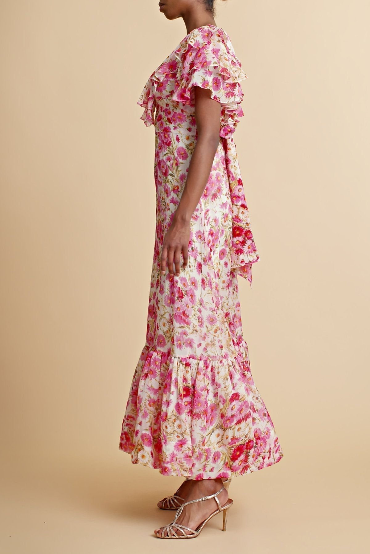 Beautifully Crafted Dress in a Classic Style