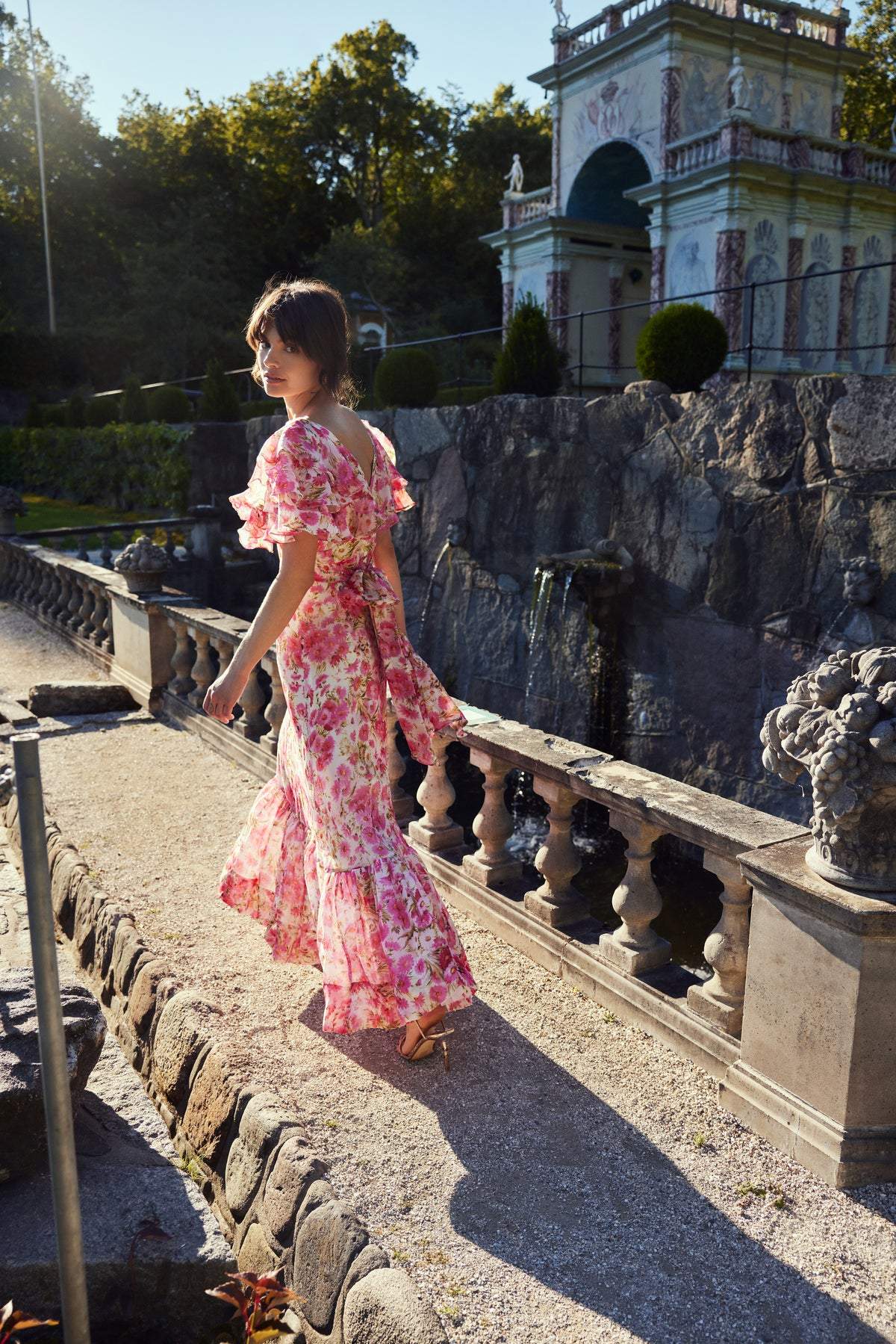 Beautifully Crafted Dress in a Classic Style