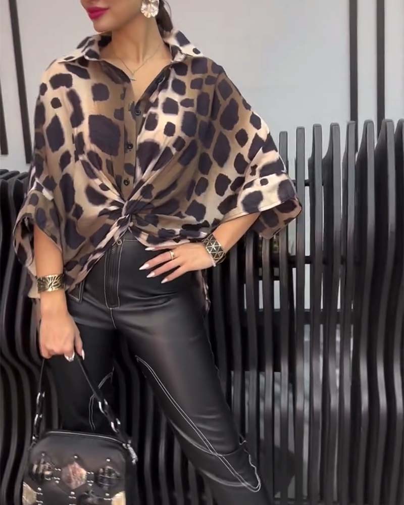Beautifully Crafted Blouse in a Classic Style