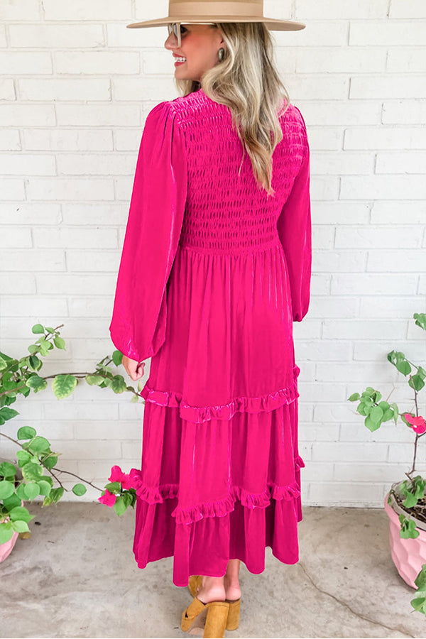 Beautifully Finished Dress in a Timeless Design