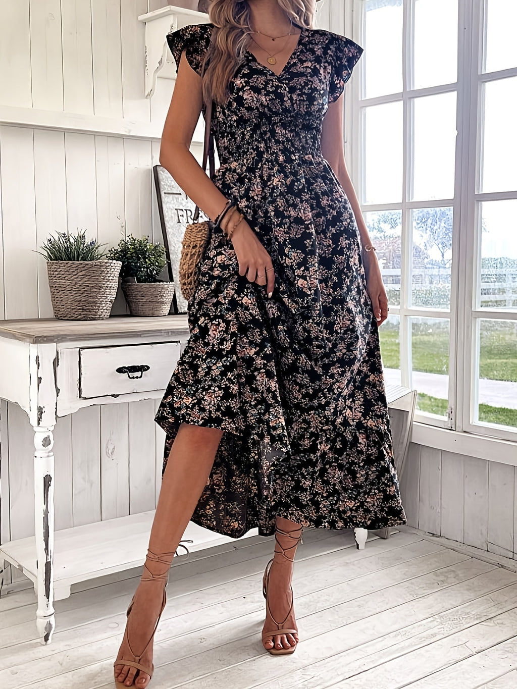 Gracefully Styled Dress for Any Occasion