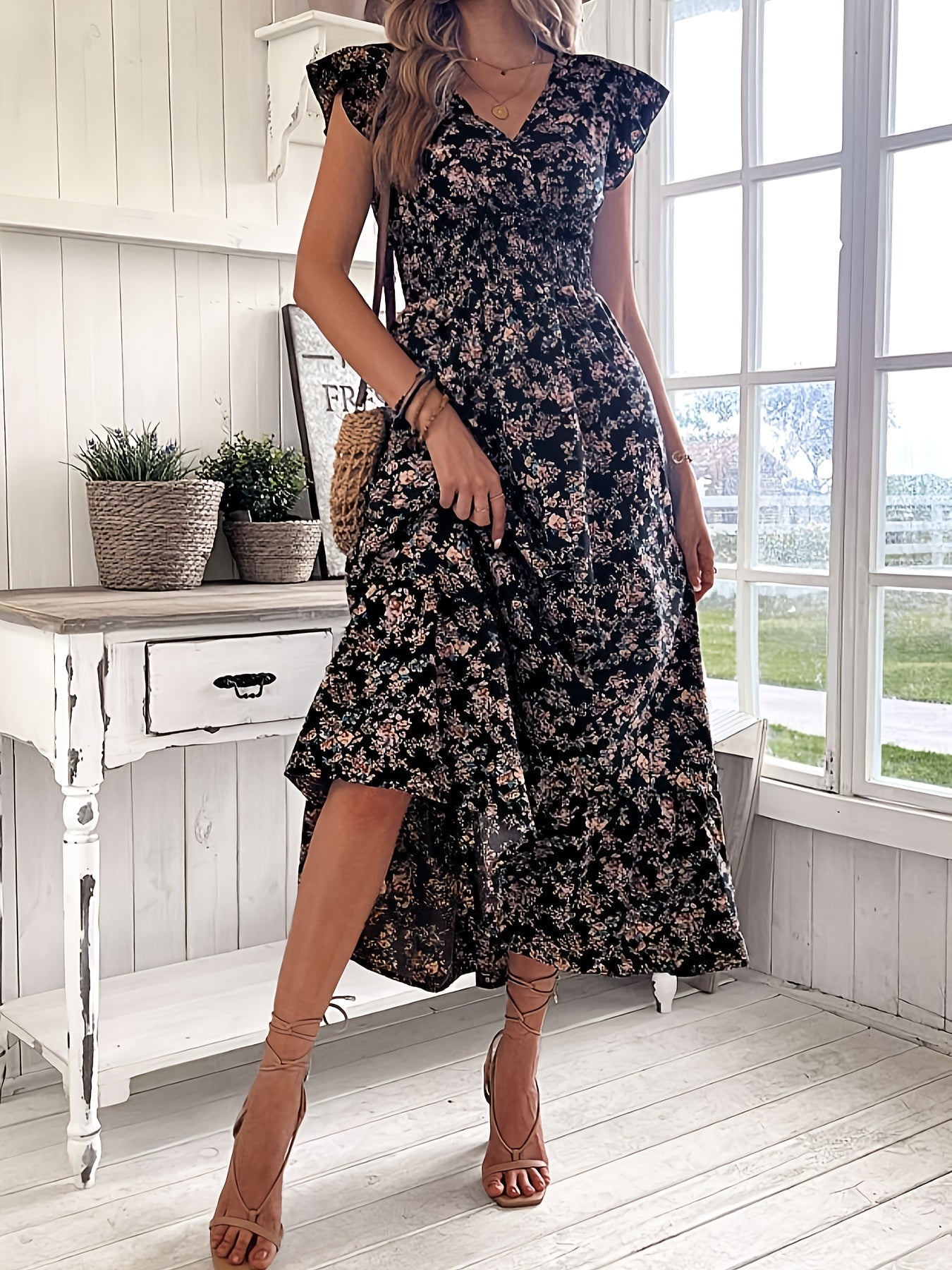 Gracefully Styled Dress for Any Occasion