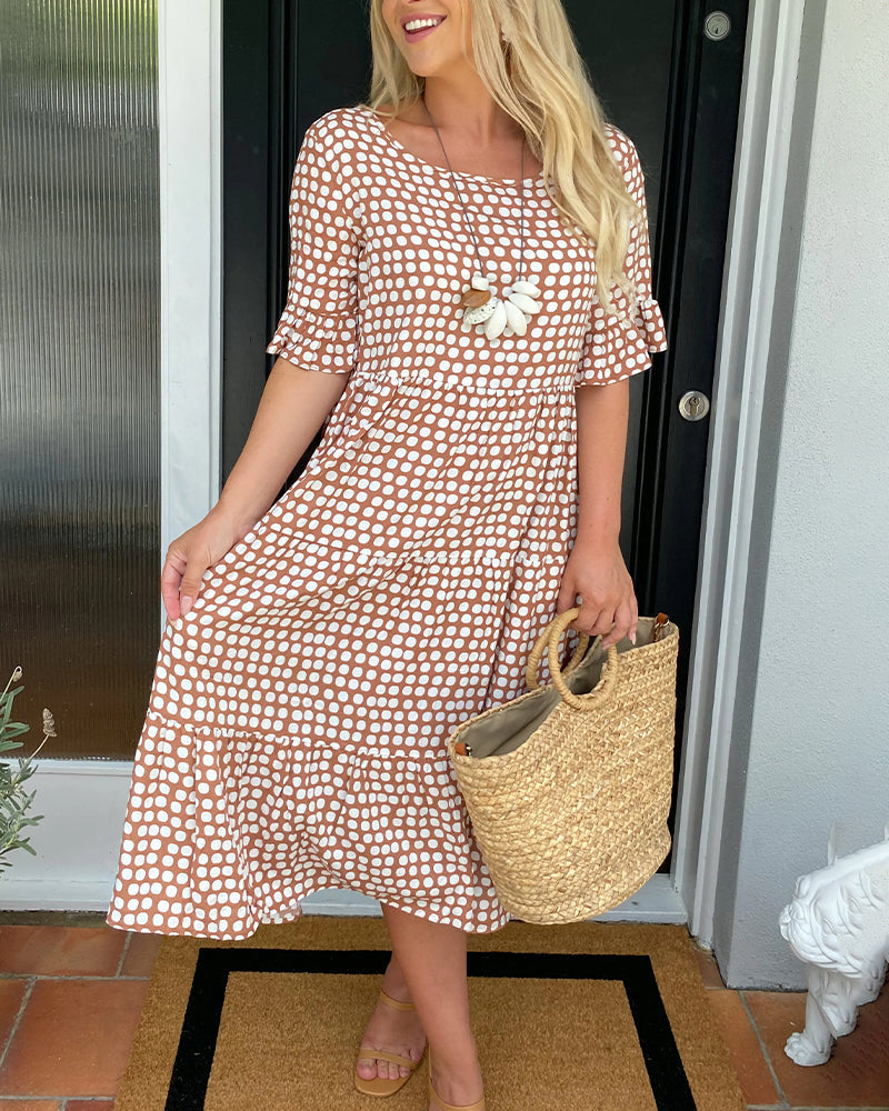 Gracefully Styled Dress for Any Occasion