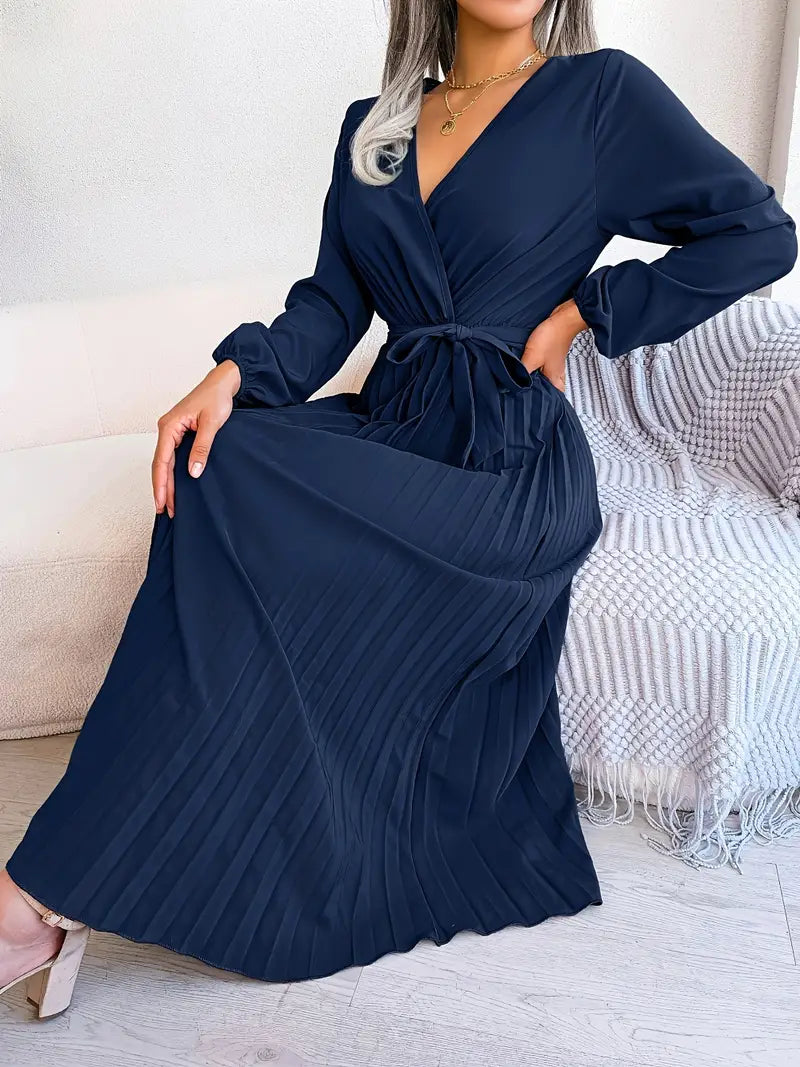 Sophisticated Dress with a Clean Classic Look