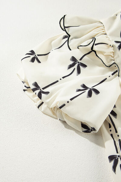 Sophisticated Blouse with a Clean Classic Look